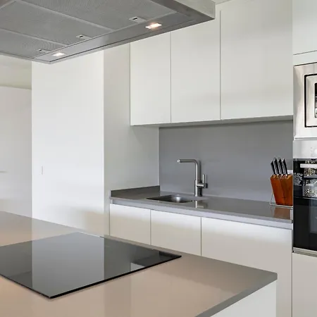 Modern 2 Bedroom In Oasis325 * Estepona